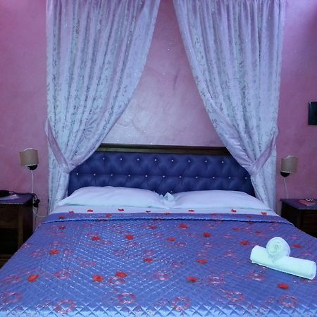 ליקולה Hotel Happy Days מראה חיצוני תמונה