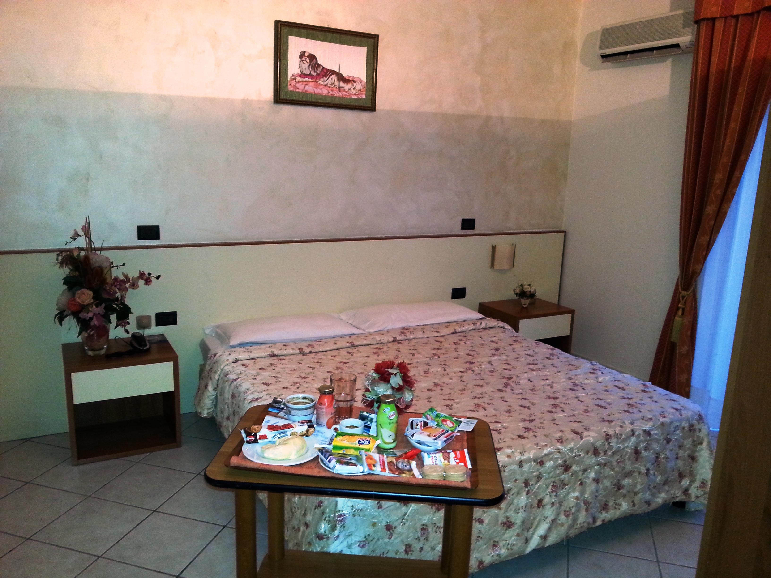 ליקולה Hotel Happy Days מראה חיצוני תמונה
